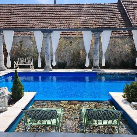 Resident Wellness Vendeghaz Bekescsaba Apartment ภายนอก รูปภาพ