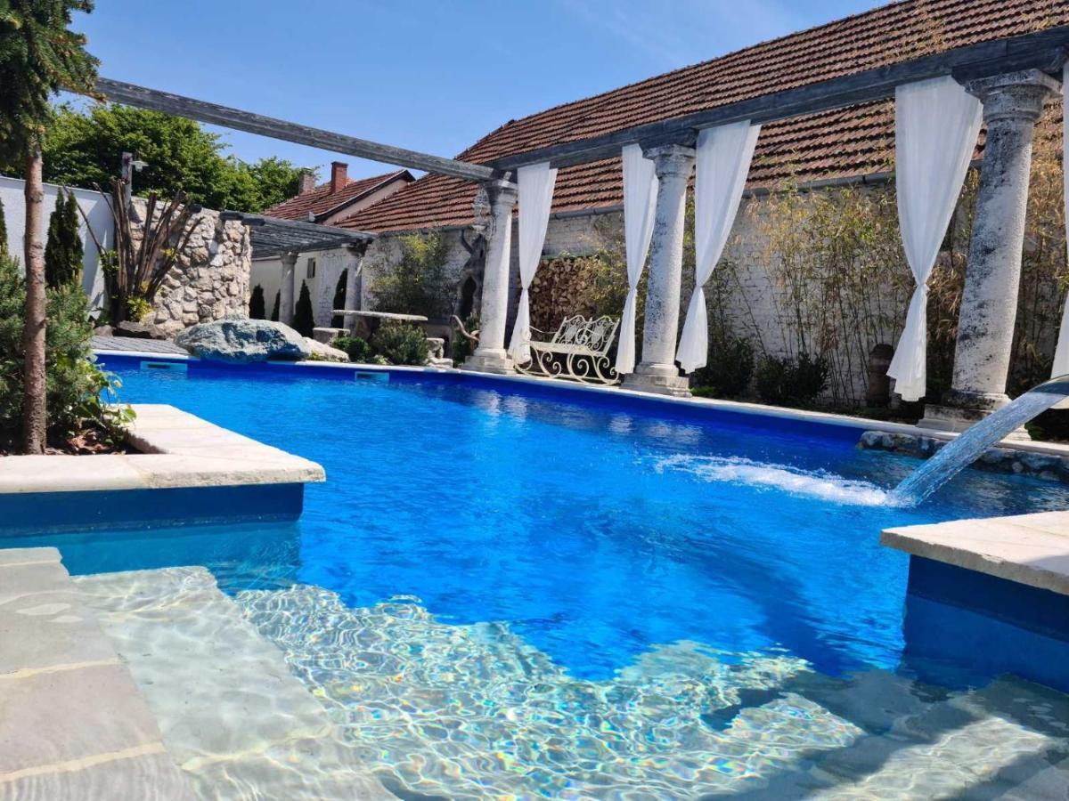 Resident Wellness Vendeghaz Bekescsaba Apartment ภายนอก รูปภาพ